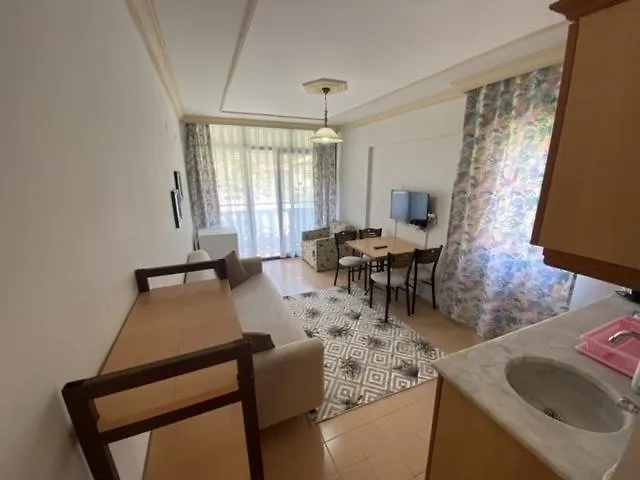 Avlu 2 Apart Otel Marmaris
