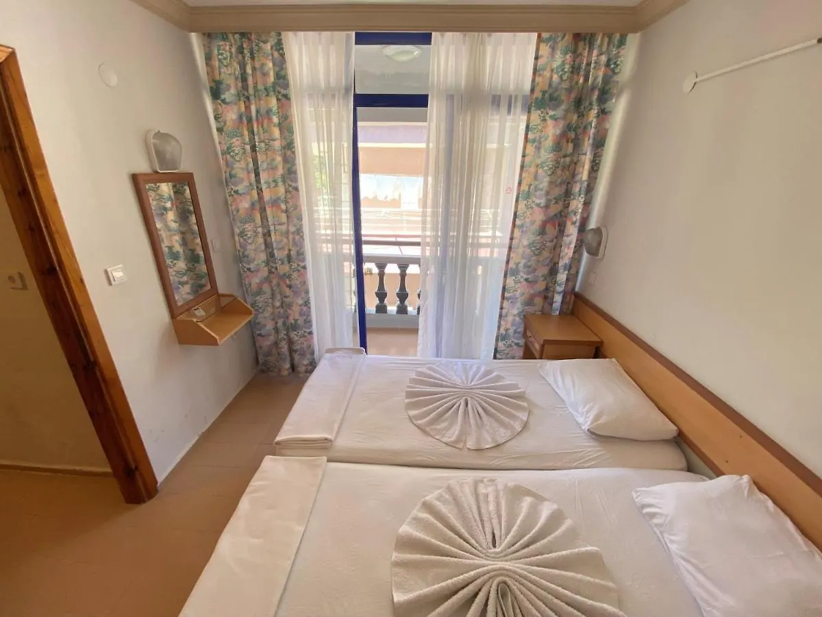 Avlu 2 Apart Otel Marmaris